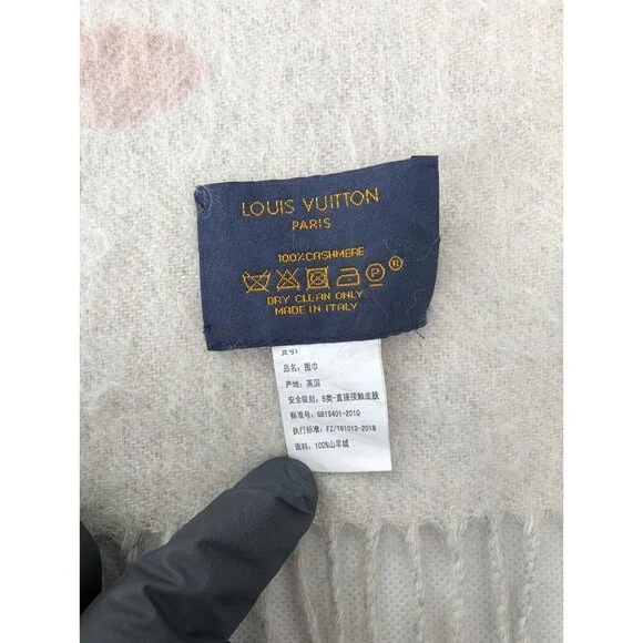 Louis Vuitton LV Logo Reykjavik Scarf Gradients 100%Cashmere Made in Italy - Picture 2 of 11